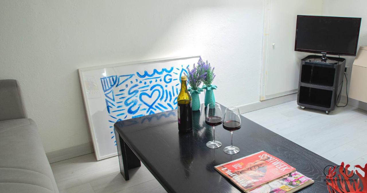 Terni Centro In Palazzo Storico By Gavi Apartments Kültér fotó